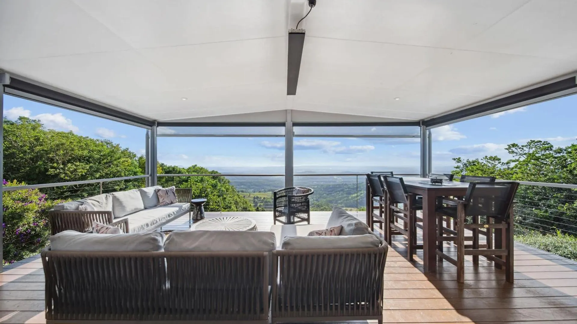 Flaxton Garden Home With Spectacular Coastal Views Montville Ferienhaus